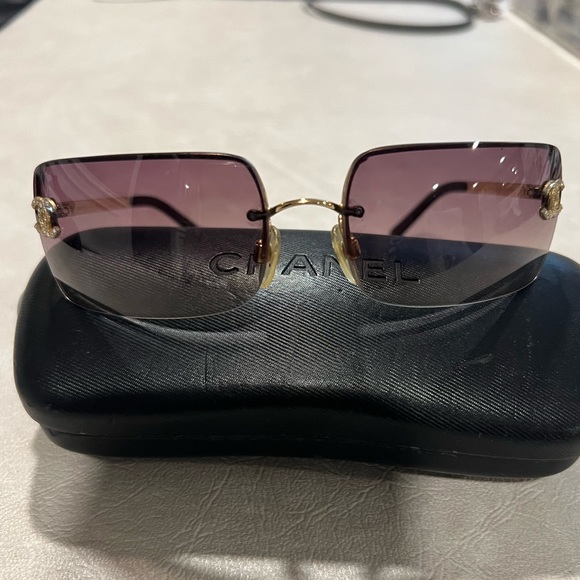 CHANEL Accessories - CHANEL Purple Gradient Rimless Sunglasses with Gold Accents